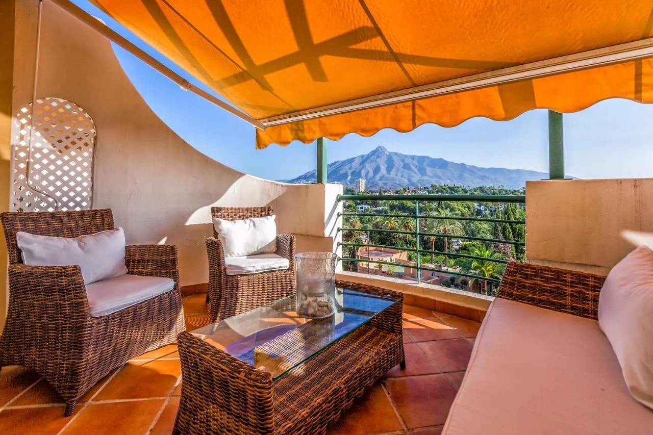 Holiday Apartment In Senorio De Aloha With Sea Views Marbella Spanien