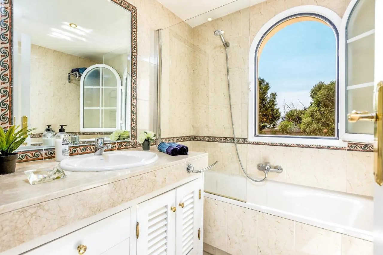 Holiday Apartment In Senorio De Aloha With Sea Views Marbella Spanien